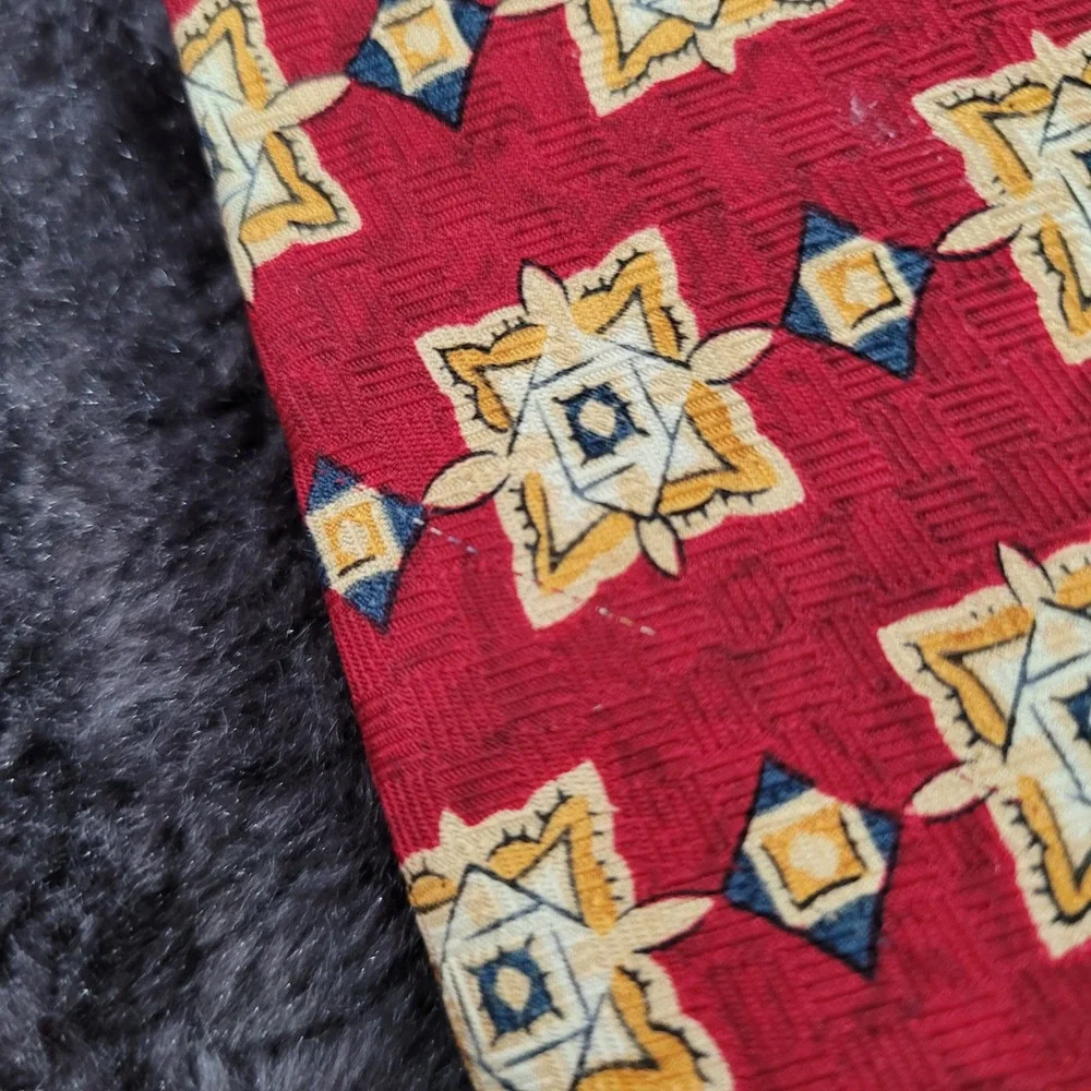 Parisian Signature Mens Red Geometric Medallion Silk Necktie Made in USA